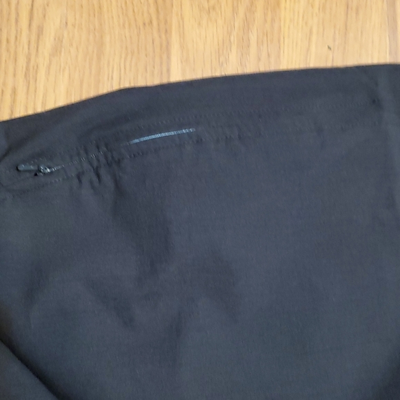 Nice casual pants by L.L.Bean - Picture 3 of 5